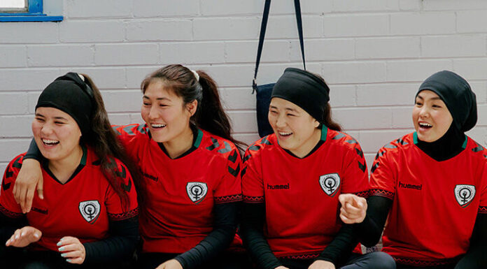 «FIFA må støtte det afghanske kvinnelandslaget, ikke Taliban»