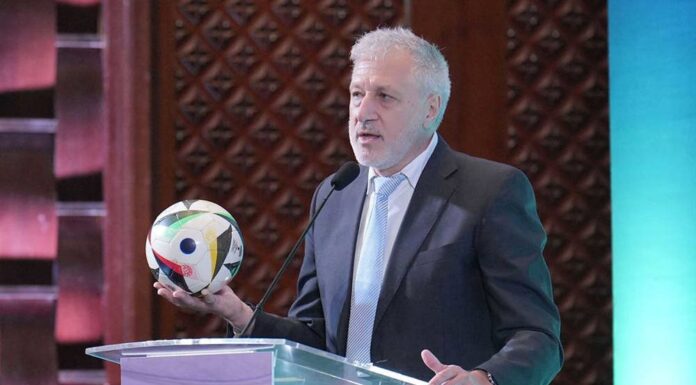 «Krig mellom FIFA og spillerforeningen – er Infantino i ferd med å miste garderoben?»