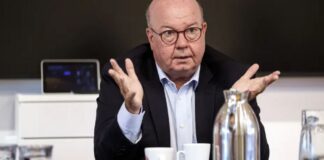 Danmarks fotballforbund (DBU) investerer i våpenindustri