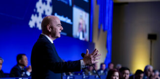 «Infantino vifter bort gryende kritikk med penger – sikrer seg gjenvalg»