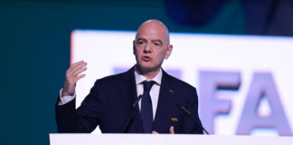 «En selvopptatt Infantino gambler med FIFAs framtid»