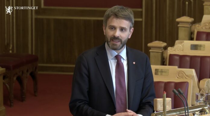 «VM-skjenking: Støre gambler på at Norge går langt i VM»